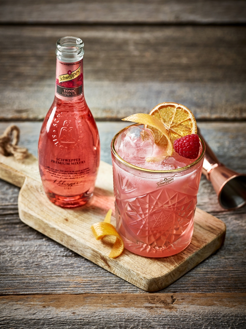 Schweppes-2410201869854-©-Alexandre-Bibaut