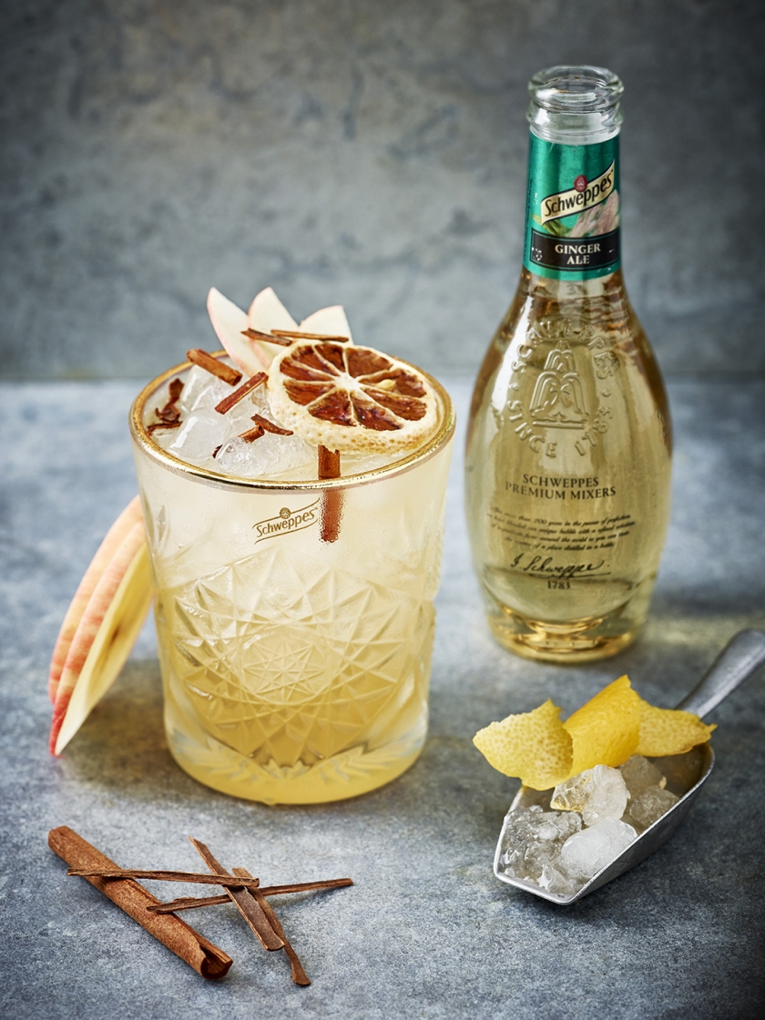 Schweppes-2410201869867-©-Alexandre-Bibaut