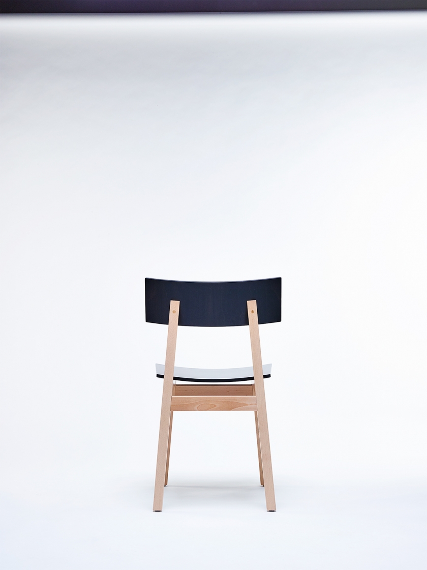 Chaise48832 © Alexandre Bibaut